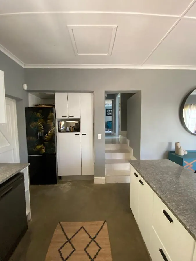 Villa Cosy And Unique Family Retreat In Hout Bay Kapstadt 0*,