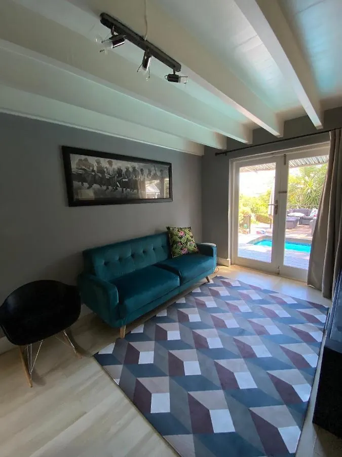 Villa Cosy And Unique Family Retreat In Hout Bay Kapstadt